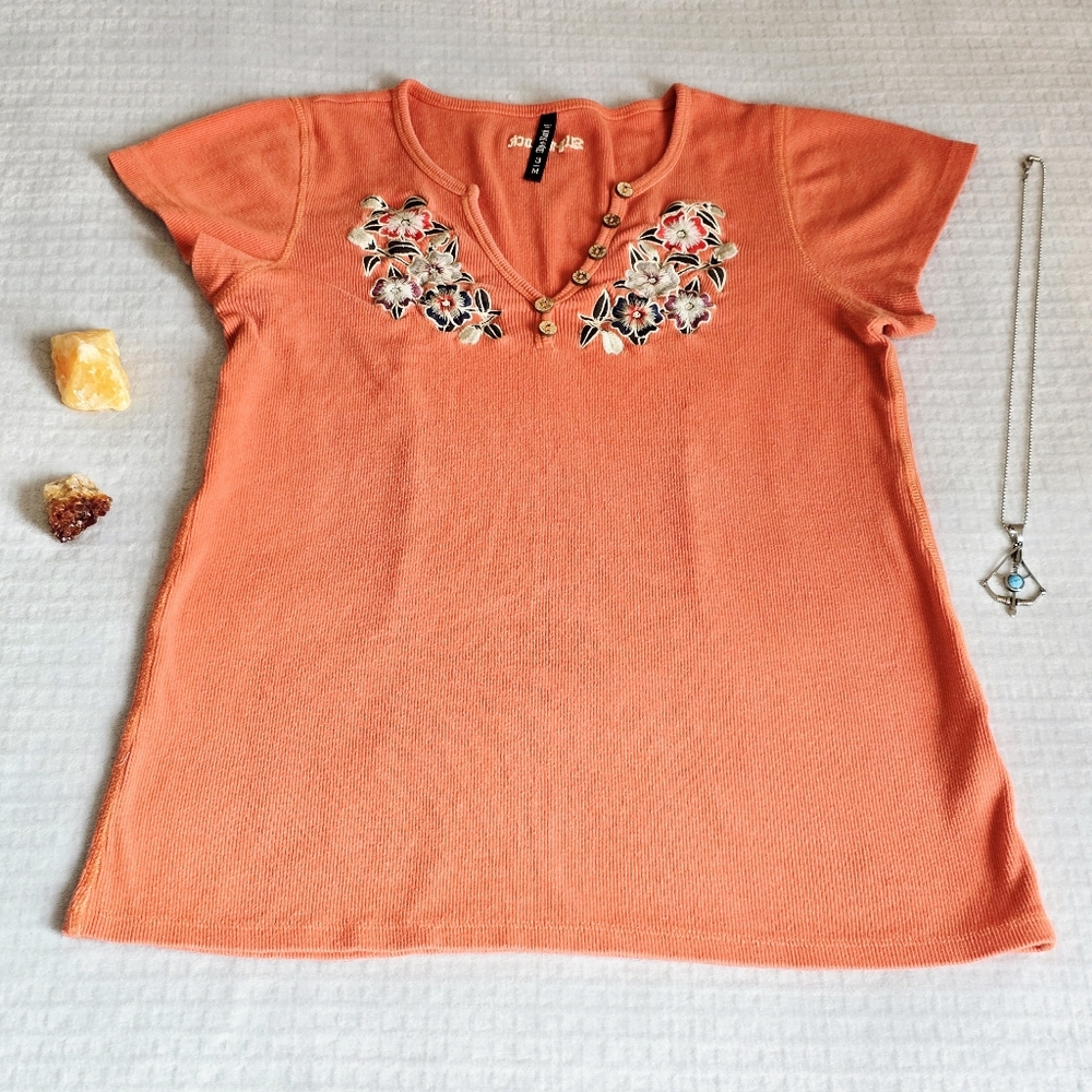 orange embroidered floral rib knit v-neck tee